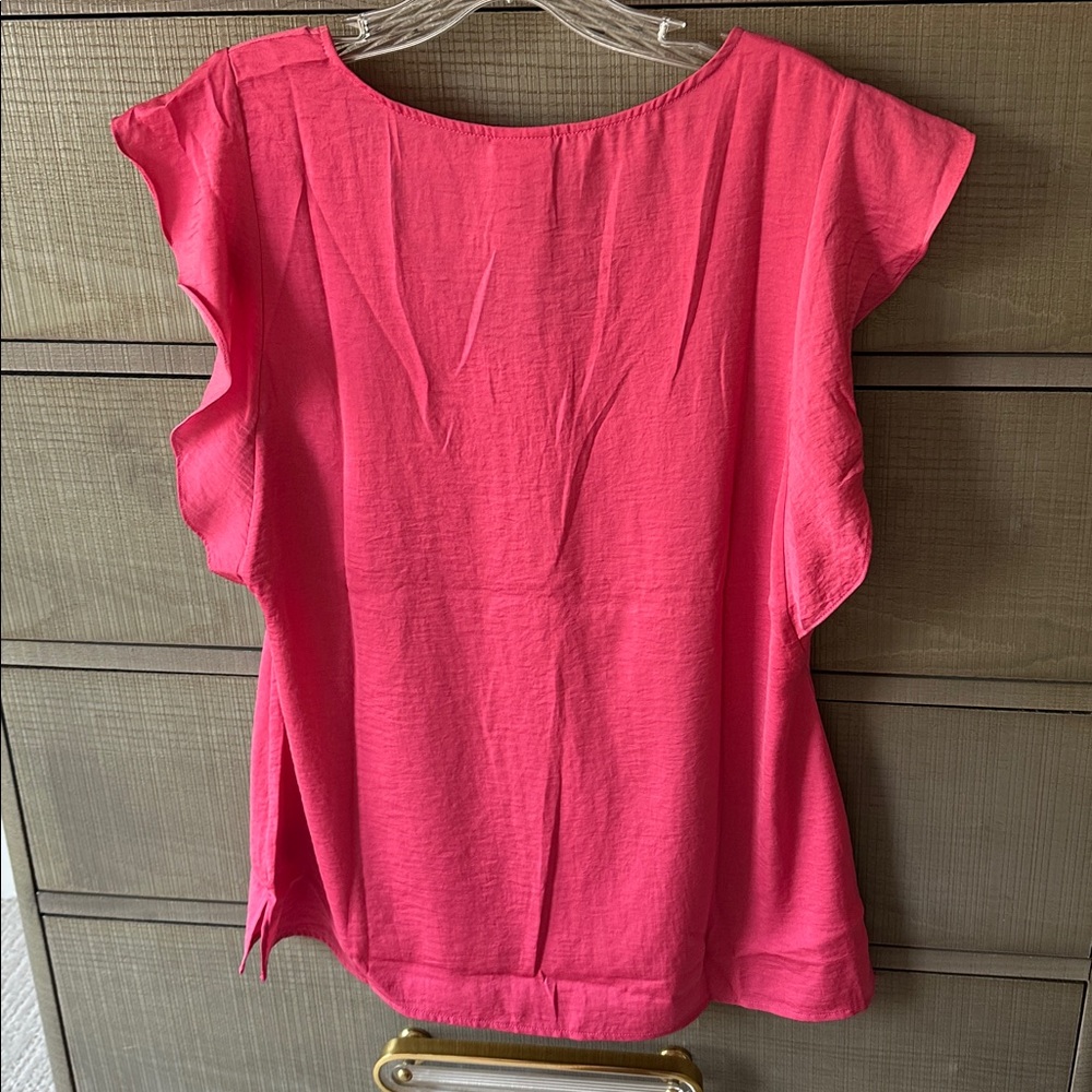 Cabi NWT Rose Top with Ruffle Sleeve - Picture 3 of 5